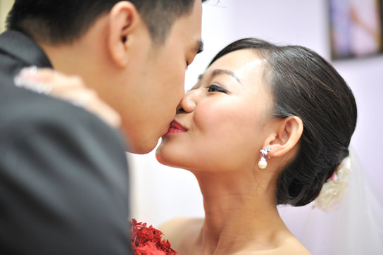 ASIAN WEDDING LIMO HIRE LEEDS